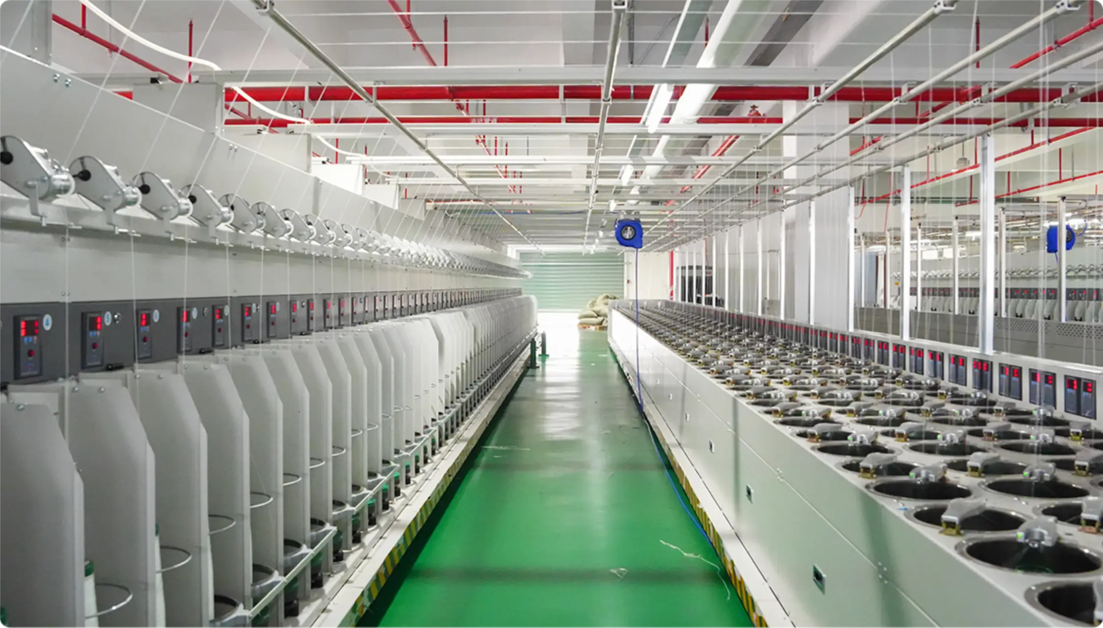 Fiberglass yarn twisting equipment